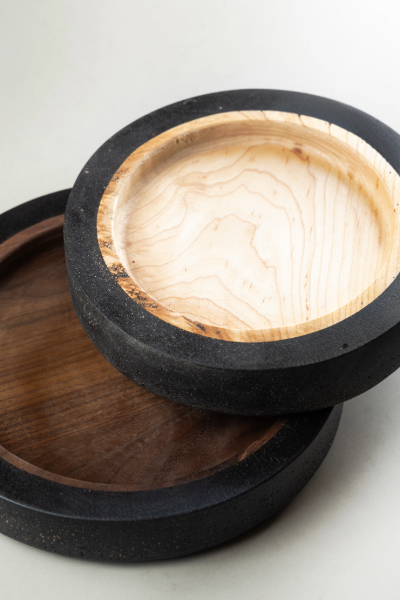 Round wooden bowl with coffee ground texture